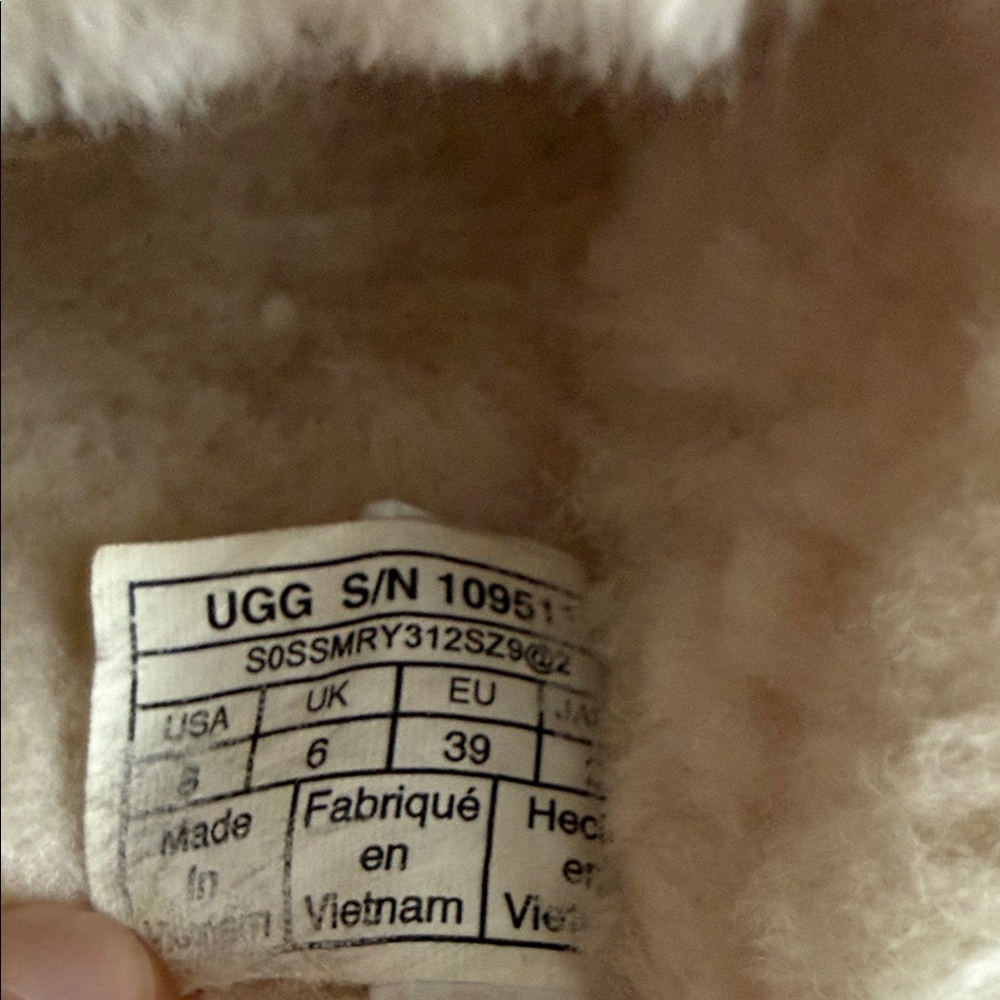 UGG Cream Fluff Yeah Back Strap Slide Slippers size 8 - Picture 7 of 7
